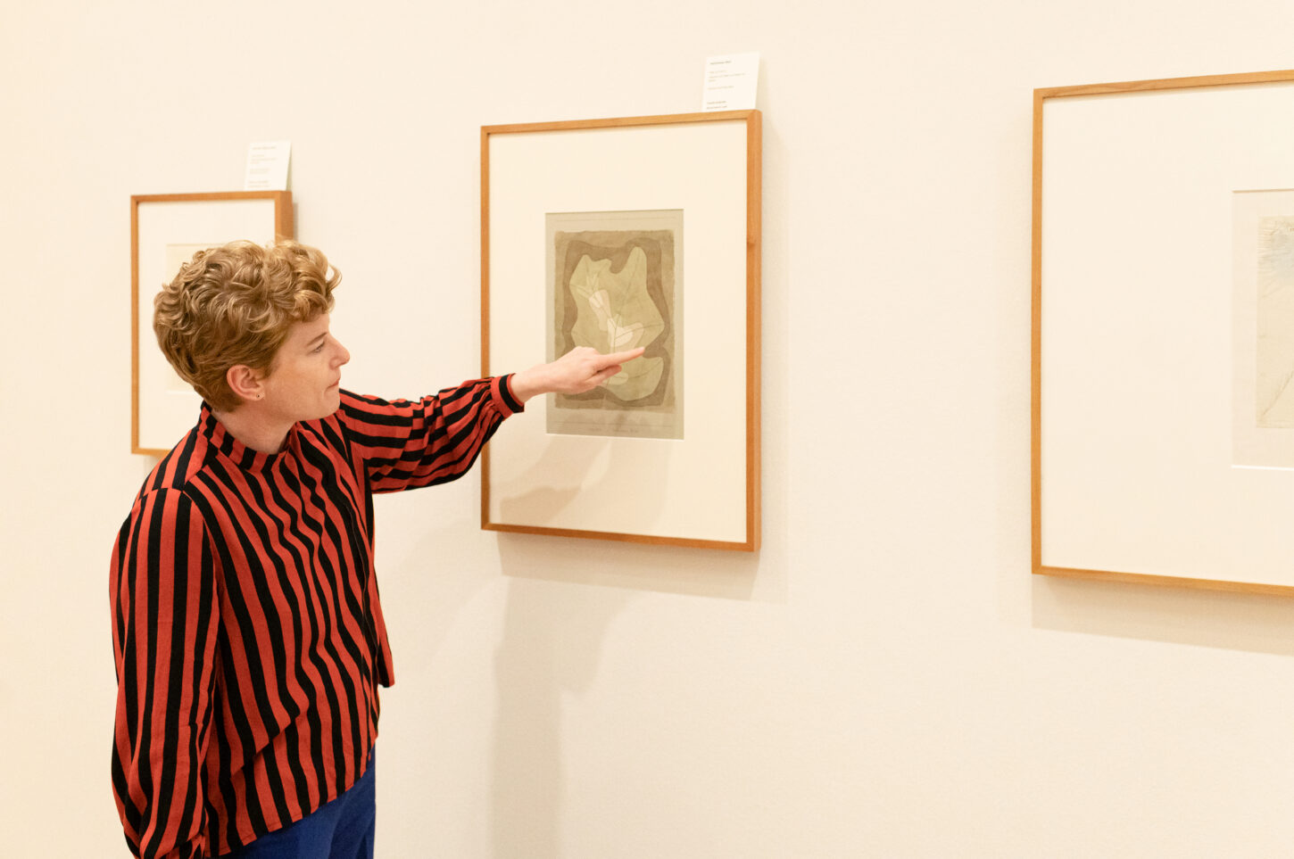 Zentrum Paul Klee: Kuratorin Fabienne Eggelhöfer zeigt, wie Paul Klee seine Schüler*innen lehrte, von der Natur zu lernen.