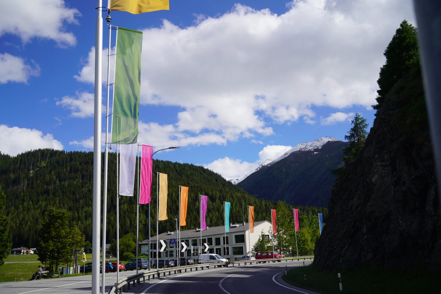 Ernst Ludwig Kirchners Farbpalette flattert in Davos im Wind.